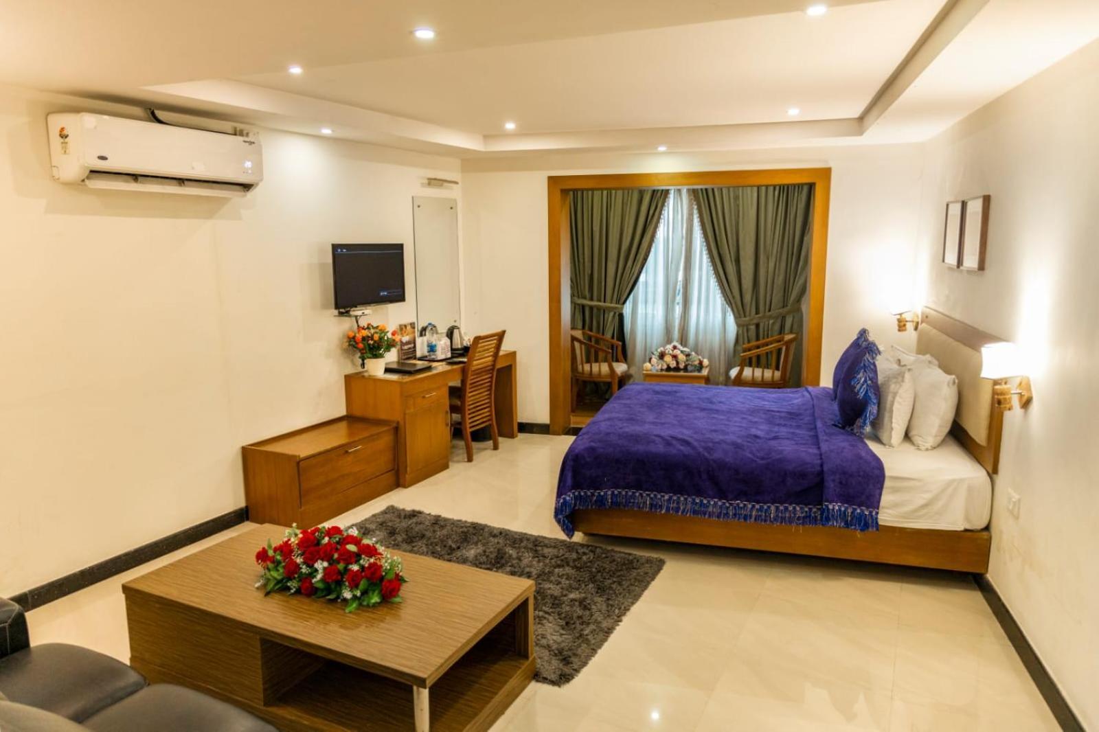 Hill Palace Hotel & Spa Kochi Exterior foto